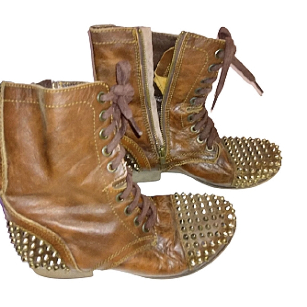 Steve Madden Tarnney Studded Combat Boots